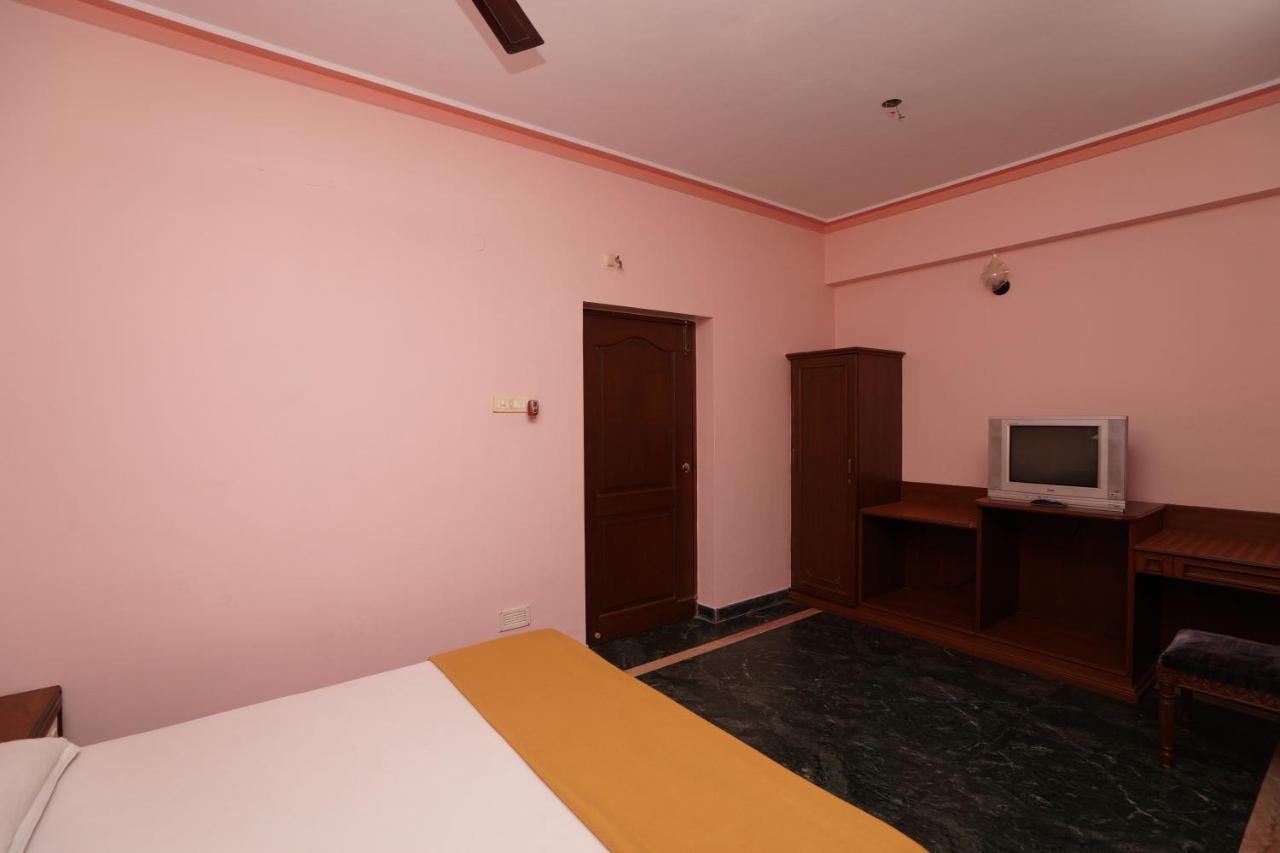 Lloyds Serviced Apartments,Krishna Street,T Nagar Ченнаи Экстерьер фото