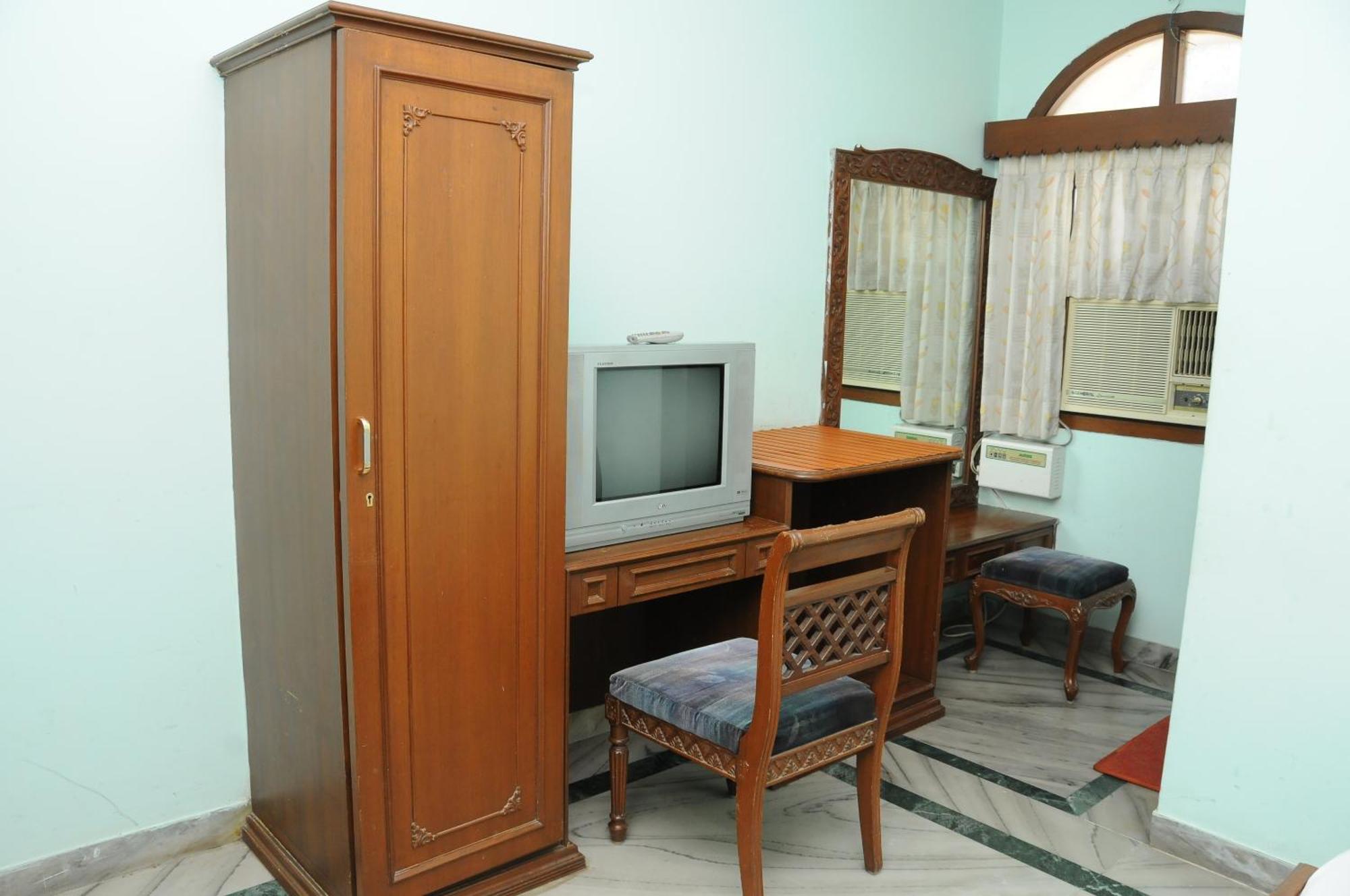 Lloyds Serviced Apartments,Krishna Street,T Nagar Ченнаи Номер фото