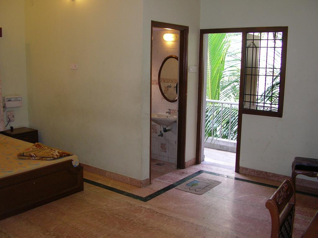 Lloyds Serviced Apartments,Krishna Street,T Nagar Ченнаи Номер фото